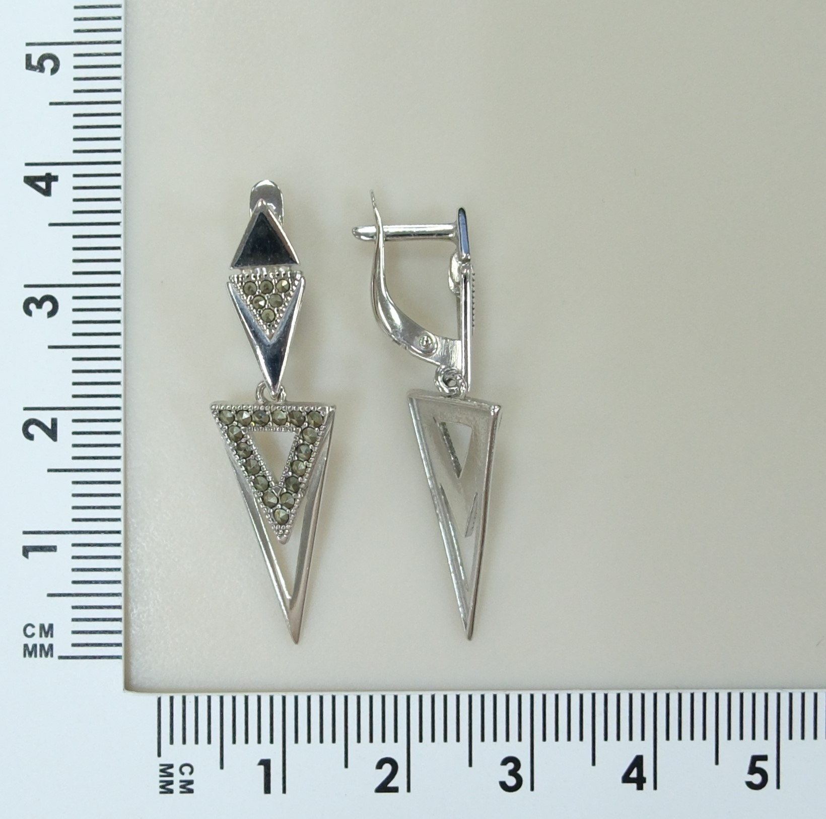 Серебряные серьги с марказитами